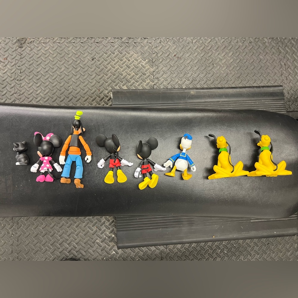 Disney Action Figure Set - Picture 4 of 10